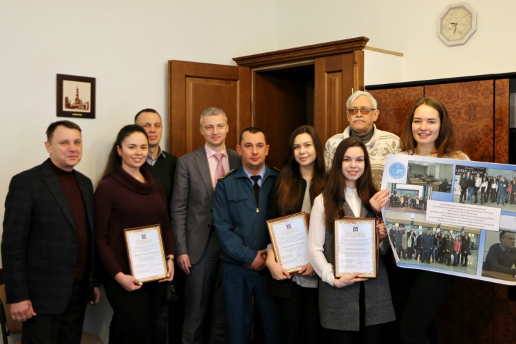 Студенти МЕВ та ТБ привітали співробітників Харківської митниці з Міжнародним днем митника!