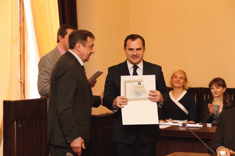 Анатолія Парфіненка нагороджено грамотою університету