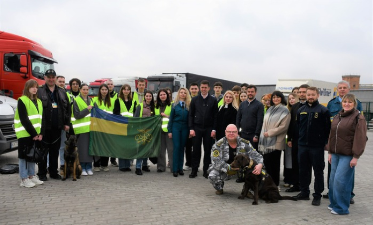 Студенти інституту відвідали митний пост «Барабашово» у межах зустрічі до Дня кінолога