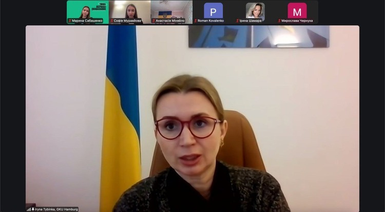 Молодь і дипломатія: онлайн-зустріч з Генеральним консулом України в Гамбурзі Іриною Тибінкою